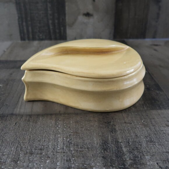 Vintage Ceramic Tear Drop Box with Lid Trinket Box Urn Jewelry Beige - Picture 10 of 10